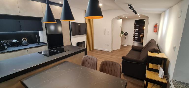Ático de diseño en el centro - B&B Oviedo