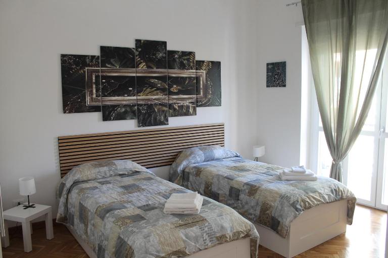 "Terzo Piano" tra Politecnico e InAlpi Arena - B&B Turín