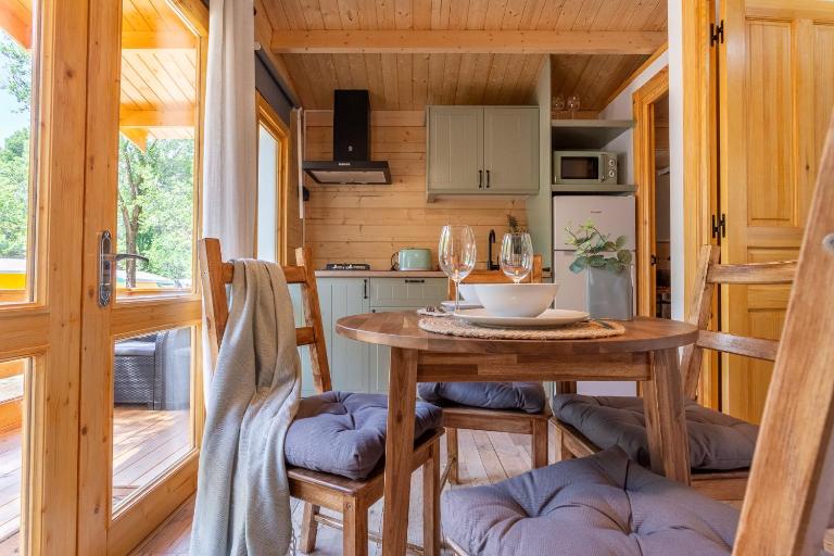 Bungalows Forest & Oslo - Bed and Breakfast l'Escala