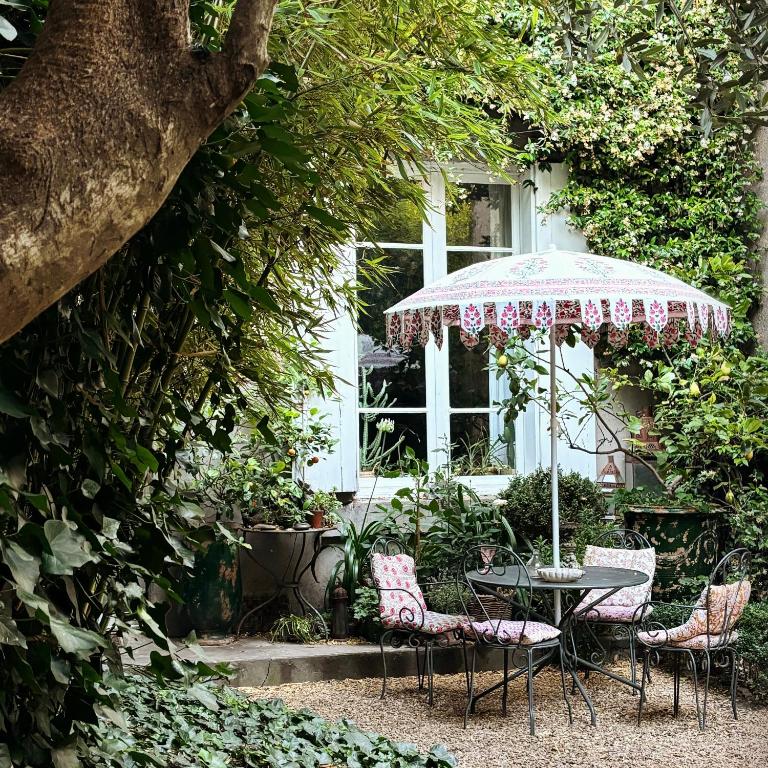 Le logis blanc bed&breakfast - B&B Coursan