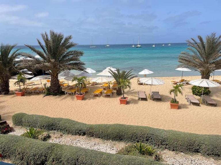 Oceanfront Apt 25 Porto Antigo II - Bed and Breakfast Santa Maria