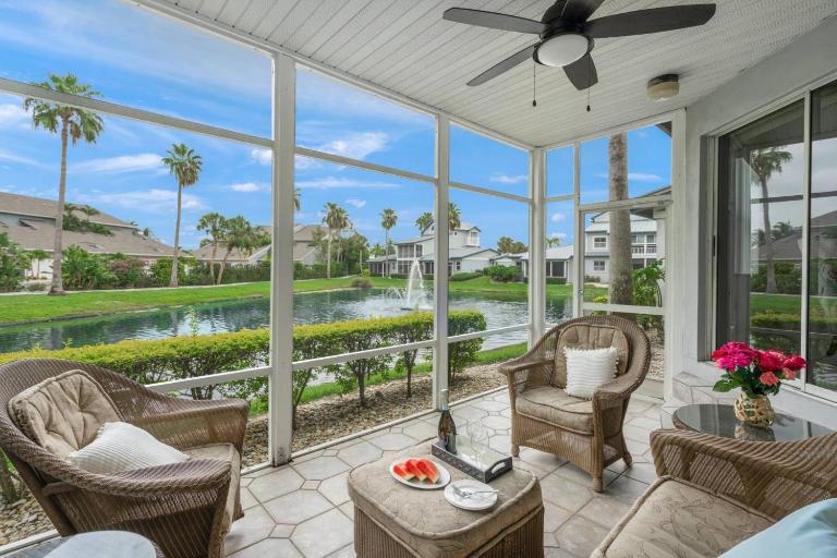 Siesta Bayside Pretty Fountain View - Ferienwohnung Siesta Key