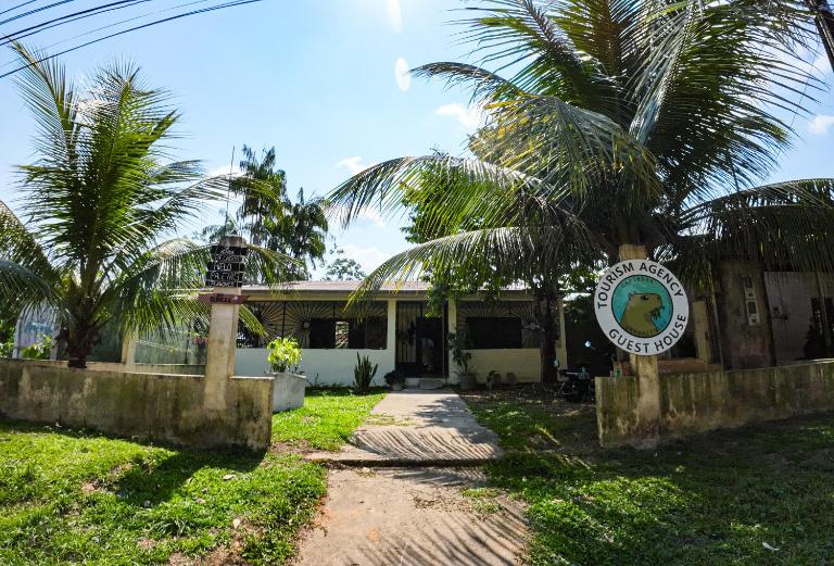 Capibara Hostel - B&B Leticia