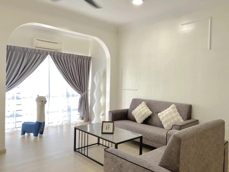 Sekinchan 2008 Home 悦客 盐系奶咖风民宿 - Ferienwohnung Sekinchan