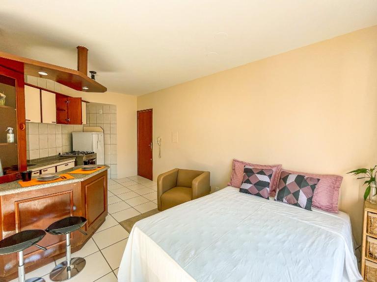Studio no Centro: Piscina, Academia e Garagem N209 - Bed and Breakfast Florianópolis