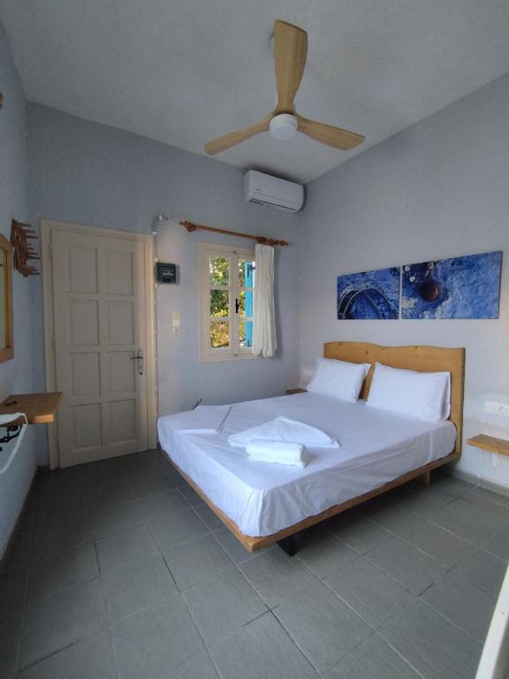 12 Acropolis - B&B Aegiali