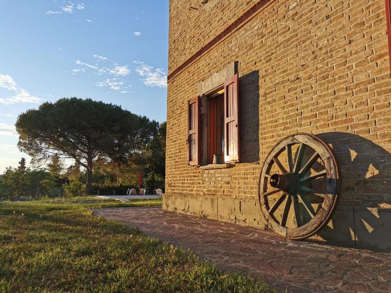 Codirosso - Rustico in collina vicino al mare - B&B Trebbiantico