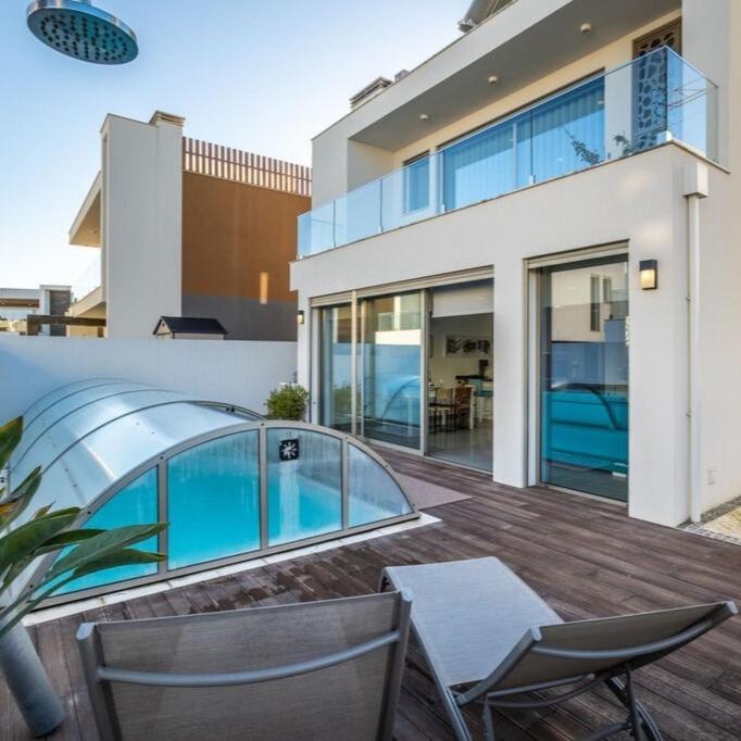 Silvercoast Villa Concha Baia with private heated pool and seaview rooftop lounge - Bed and Breakfast Salir de Porto
