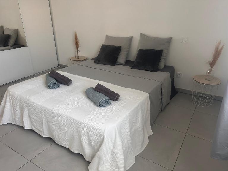 Appartement Rocade - Ferienwohnung Ajaccio