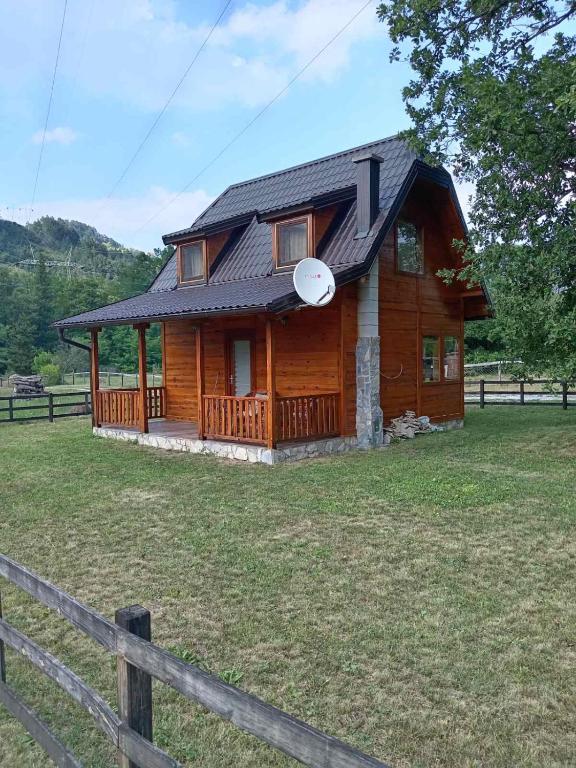 Guest House Krsmanovic - Ferienwohnung Mokra Gora