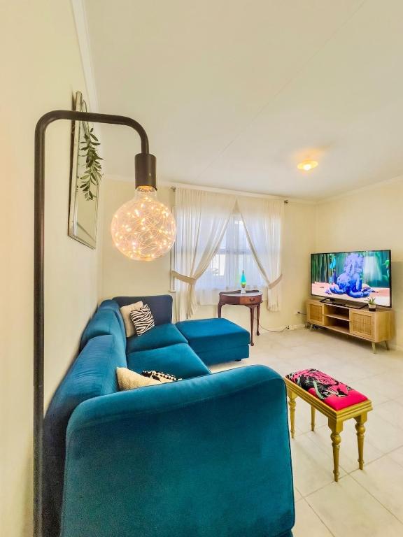 RetroRhapsody - B&B Gold Coast