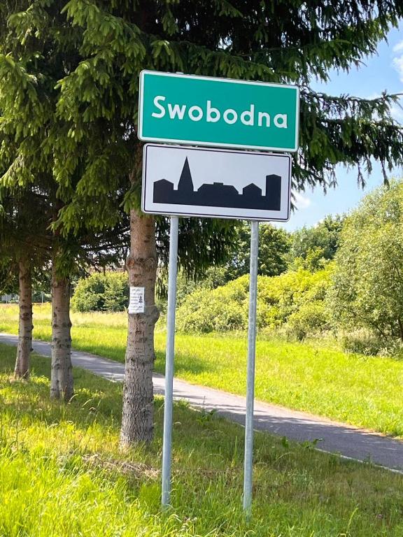 Leszczynowy domek nad jeziorem - B&B Dobre Miasto