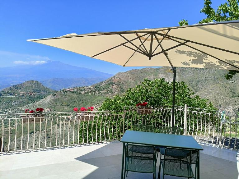 Intero Alloggio Casa Mylai - Bed and Breakfast Castelmola