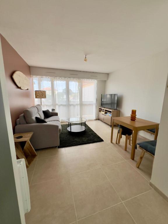 Studio rénové proche de la plage - B&B Tarnos