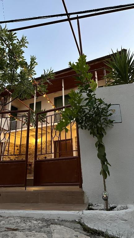 Loucy’s Art Home - B&B Mandriá