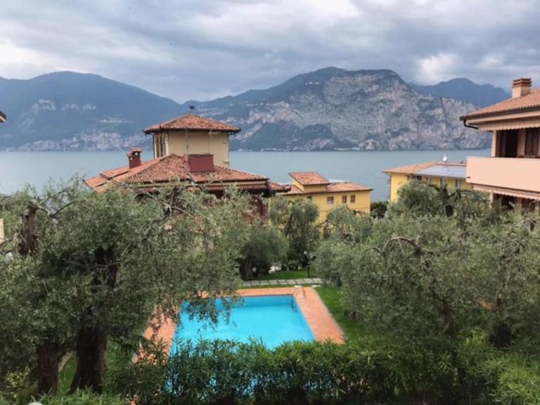 Casa Luna-Con piscina e vista lago - B&B Brenzone