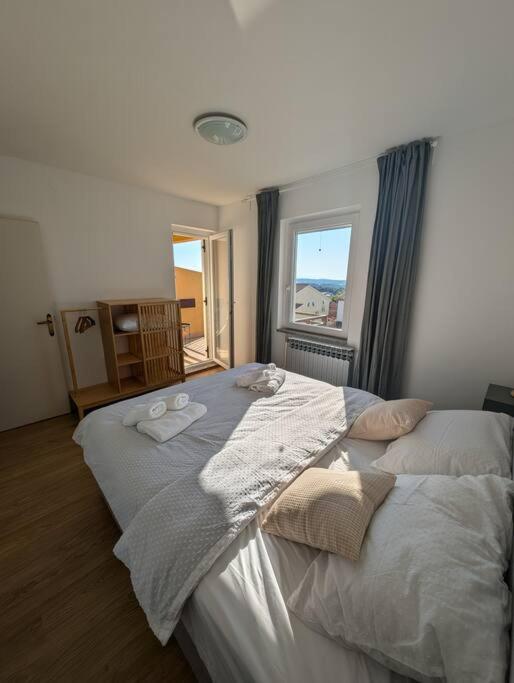 Yellow submarine - whole house - Ferienwohnung Premantura