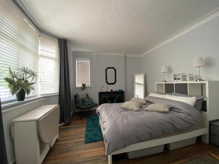 Spacious Double Studio-style room - Chambres d'hôtes Orpington