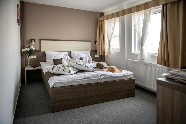 Tündérfátyol - B&B Abádszalók