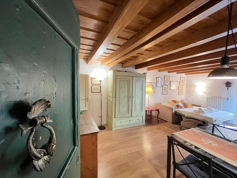 Santo Spirito Historic Studio Apartment - Ferienwohnung Florenz