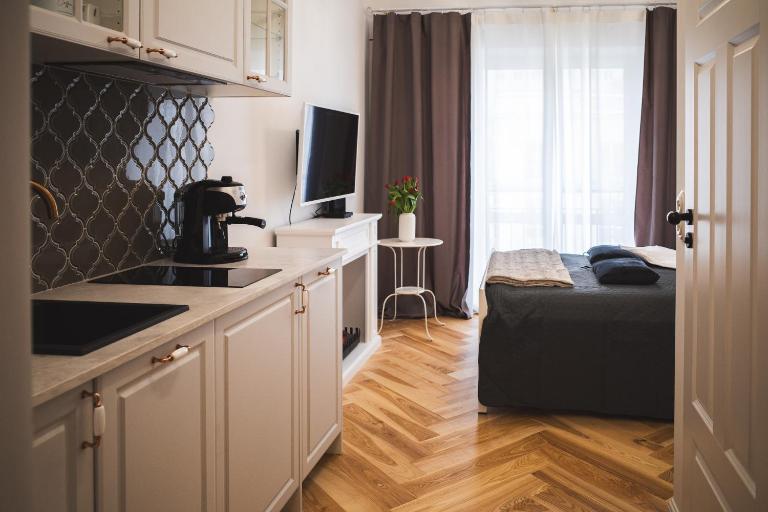 Great sleep in the heart of Warsaw + WiFi + washing machine - B&B Varsavia
