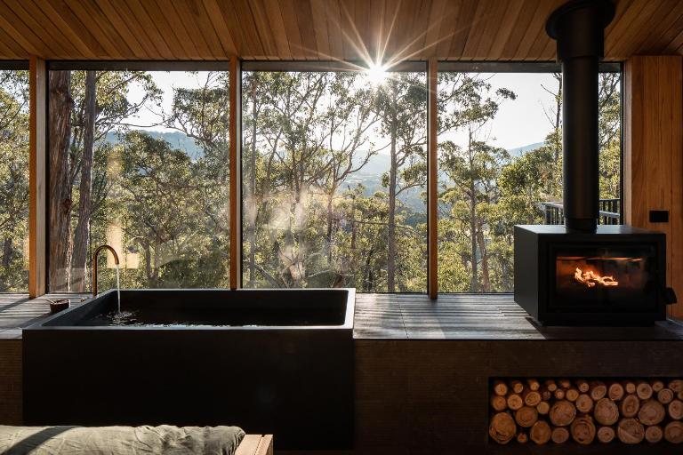 Hunter Huon Valley Cabin Two - Bed and Breakfast Glen Huon