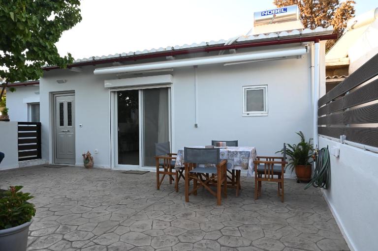 Evita's Guesthouse - Ferienwohnung Agía Marína Mikrolímanou