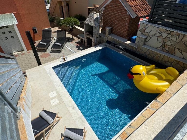 Ferienwhg Bilice 2 - Pool beheizt - Fitness - Relax - B&B Bilice