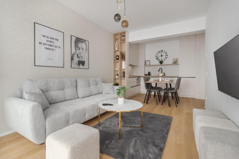 Top luxury 2 BR apartment with Balcony and Parking - Chambres d'hôtes Oradea