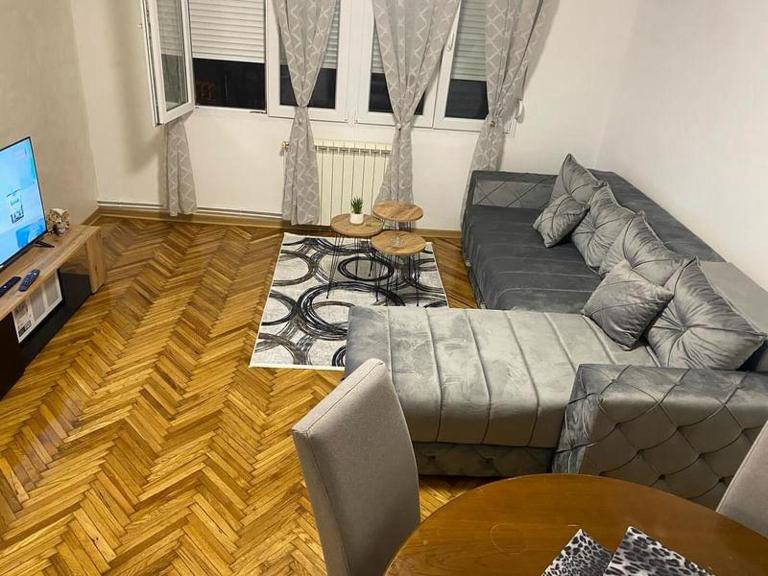 Apartment Pionir Grim - B&B Belgrade