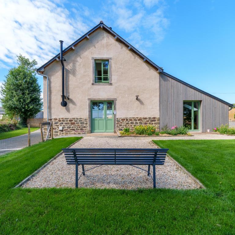 Grange moderne près de Rennes avec jolie vue ! - B&B Gévezé