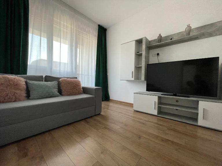 2 Rooms Apartament Q Residence - Bed and Breakfast Iași