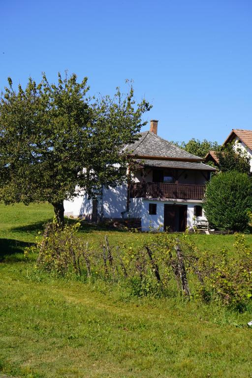 Romantisches Ferienhäuschen in den Weinbergen von Garabonc mit schöner Aussicht - Bed and Breakfast Garabonc