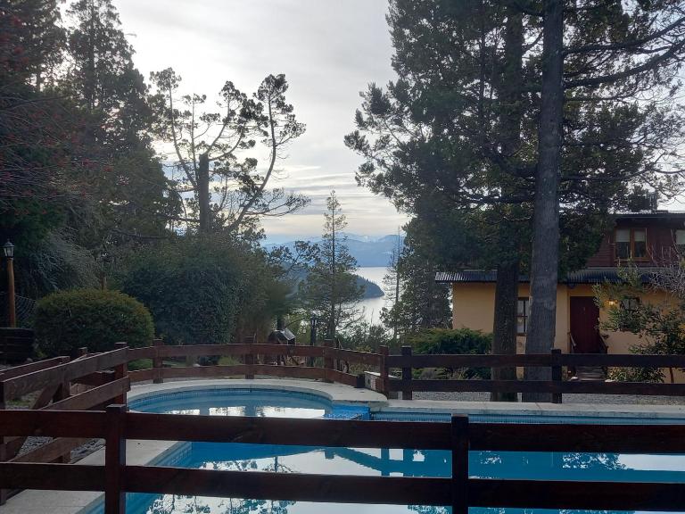 Departamento con pileta climatizada - Chambres d'hôtes Bariloche