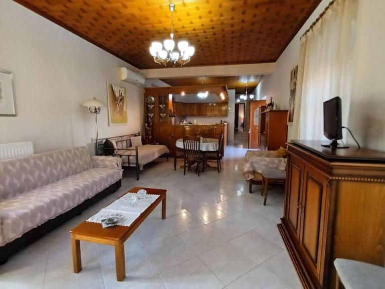 MetaxiasAndMariasHouse - B&B Leonídio
