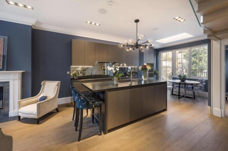 Luxury 4 Bedrooms 5 Baths 2 Receptions Family House with Garden Chelsea - B&B Londra