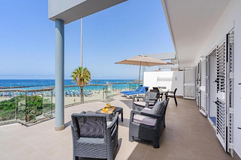 RentOnTheBeach TIMANFAYA nº2 - Bed and Breakfast Los Cristianos