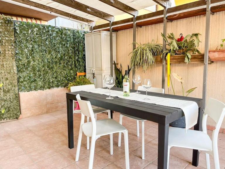 5 minuti dal mare e Parco naturale- casa moderna con veranda - B&B Quartu Sant'Elena