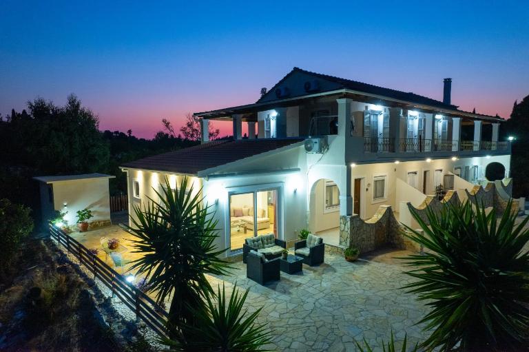 Villa del Capitano - B&B Karyofyto