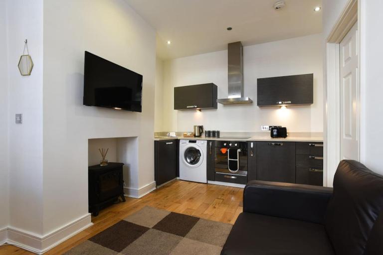 Air Maison - Charming 1-Bedroom Flat in Historic Old Portsmouth - B&B Portsmouth