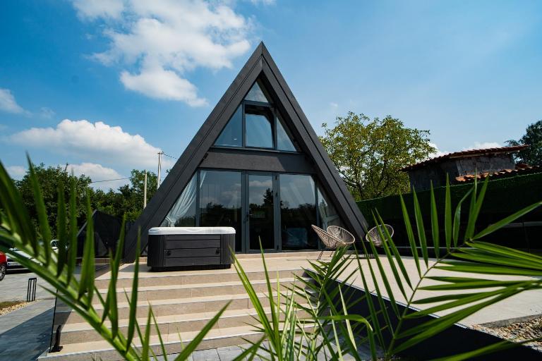 Nikis House Luxury Pool - Spa Villas - B&B Baćevac