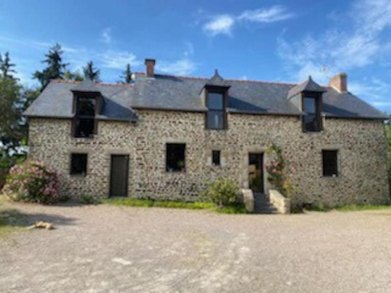 Longère en Bretagne - Bed and Breakfast Nouvoitou