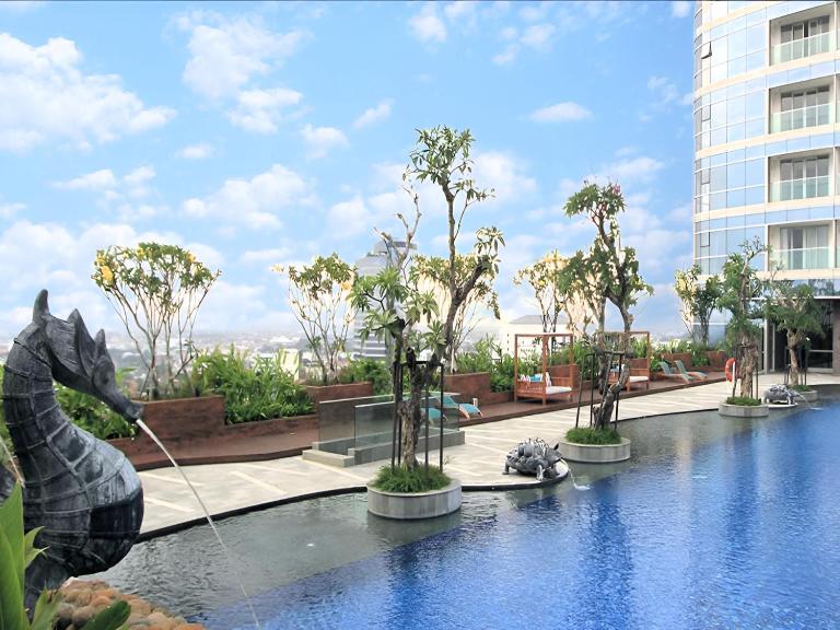 Luxurious 1 Icon 3BR Apartment in Tunjungan Plaza 6 Surabaya City Centre by Le Ciel Hospitality - B&B Surabaya