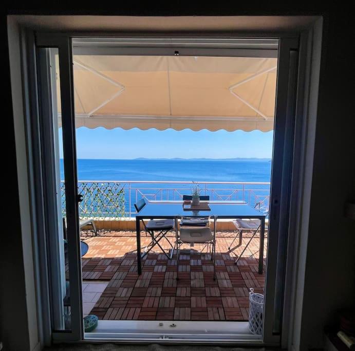 Sea & Serenity - Balcony Daydreaming - B&B Néos Marmarás