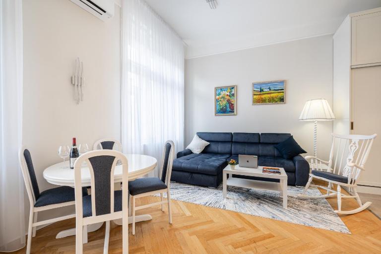 Nirvana Niche Apartment - Ferienwohnung Budapest