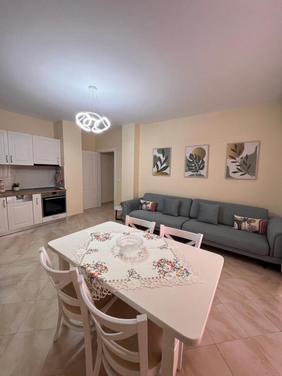 Lored Apartment Durres - B&B Durrës