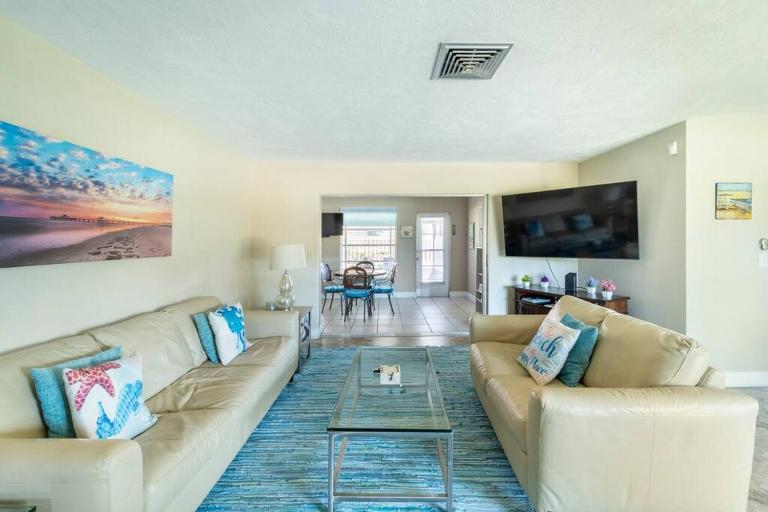 Sunny Cottage with lanai and garage, only 4 miles from Siesta Key - B&B Sarasota