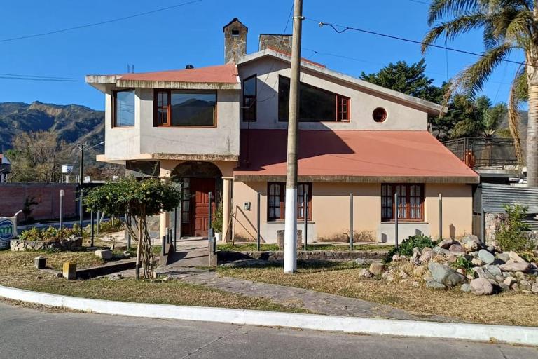 Casa Vista al Cerro - B&B Lozano