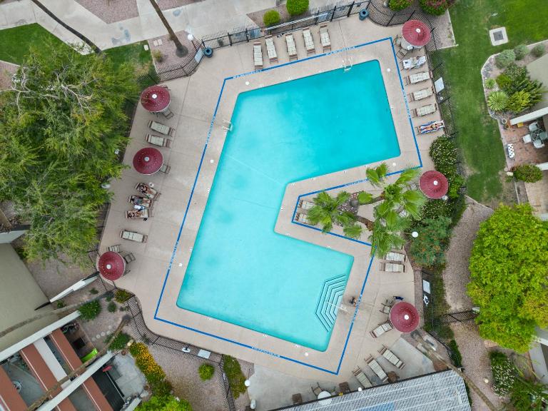 Cozy 2br Condo W Pool Near Old Town - Chambres d'hôtes Scottsdale