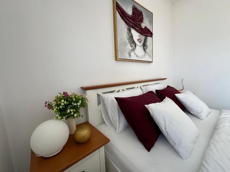 Sunny house - Bed and Breakfast Floreşti